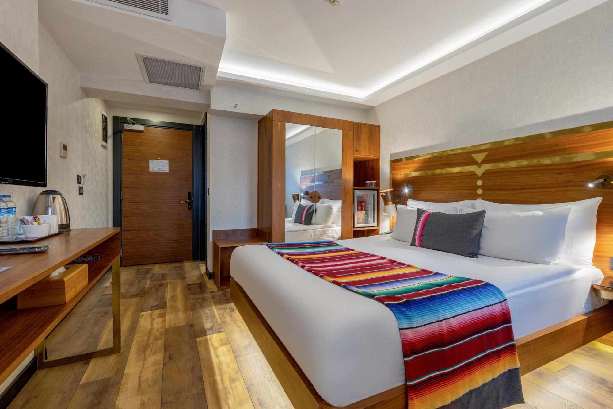 Hay Hotel Alsancak Esmirna Exterior foto